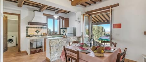 Familienapartment, Mehrere Schlafzimmer, 2 Bäder (Sorgenti Pitigliano 1) | Esszimmer