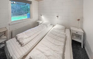 3 bedrooms, travel cot, free WiFi - 3 bedroom amazing home in Ringkøbing (Ringkøbing)