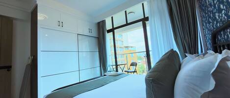 Apartment, Balcony, City View