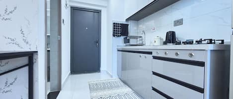 Apartment, Balcony, City View | Private kitchen