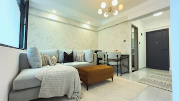 Leilighet, balkong, byutsikt | Oppholdsområde