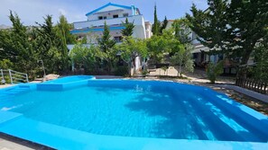 Outdoor pool - Adria Paradies by Marinko 3-room vacation apartment no. 1 directly by the sea & beach (Starigrad Paklenica)