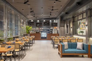 Restaurant - Hill Berry - A SoVo Hotel (Mawal)