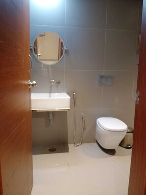 Bathroom - Yash Grande (Thindukkal)