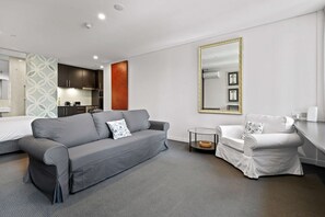 Smart TV - Cosy Studio in the City Centre (Melbourne)