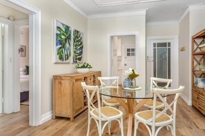 Dining - Spacious 2-Bed Apartment in the heart of Manly (Manly)