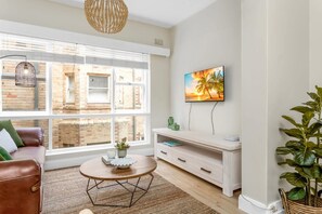 Smart TV - Spacious 2-Bed Apartment in the heart of Manly (Manly)