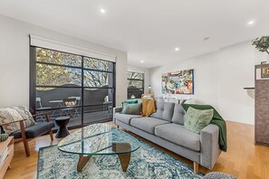 Living area - Beautiful 2-Storey Unit with Balcony near Smith St (Collingwood)