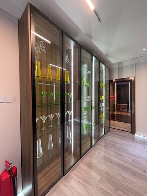 Interior - One Bedrom Luxury Apartment in Maitama. Modern swimming pool and gym on site (Abuja)