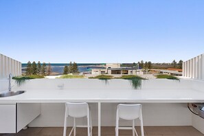 Property grounds - Luxury 5-floor Unit with Ocean Views near Beach (Caloundra)