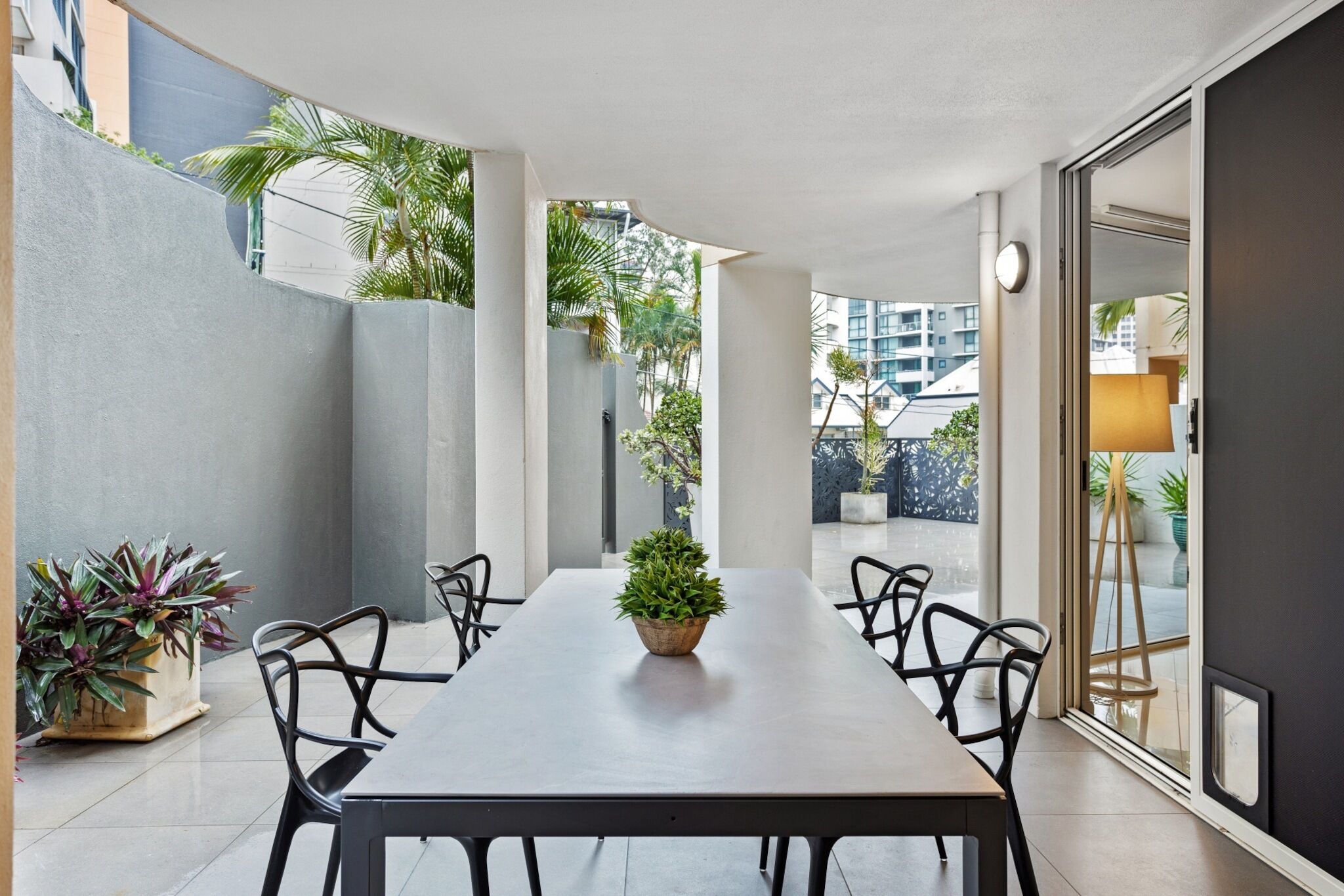 Outdoor dining