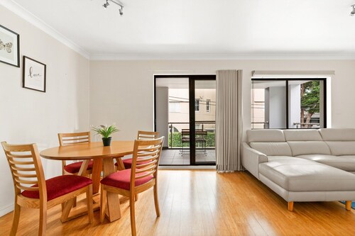 Schönes 2-Bett-Zimmer mit Balkon