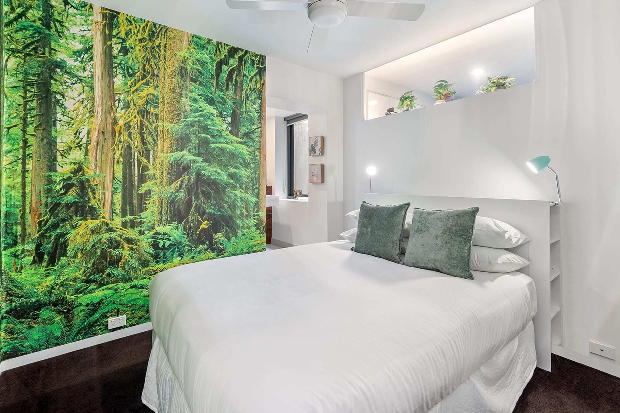 2 bedrooms, iron/ironing board, Internet, bed sheets