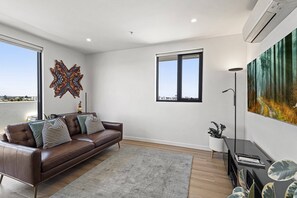 Smart TV, offices