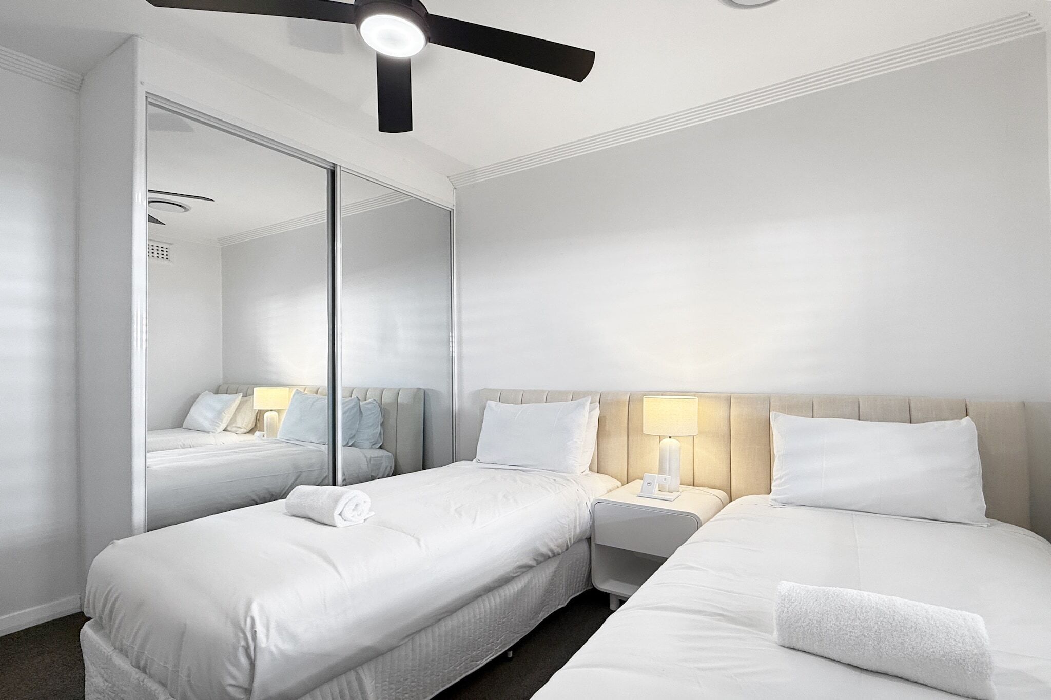 3 bedrooms, desk, iron/ironing board, Internet