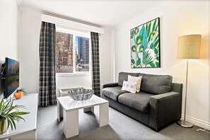 Smart TV, offices - 1-Bed Apartment in Central Melbourne (Melbourne)