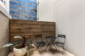 Terrace/patio - Comfy Urban Escape with Outdoor Space (Newcastle)