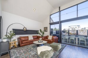 Smart-TV, Videospiele, Arbeitsbereiche