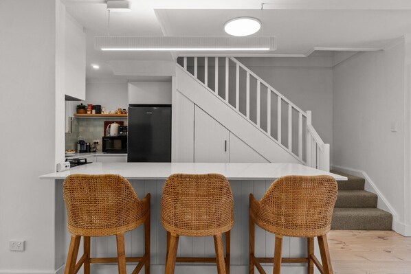 Private kitchen - Stylish 2-Bed Townhouse in Leafy Hyde Park (Hyde Park)