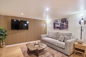 Smart TV, offices - Stunning AC Loft - Bastille Le Marais (Paris)