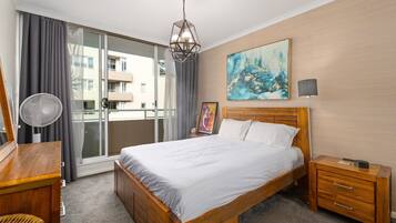1 bedroom, desk, iron/ironing board, Internet