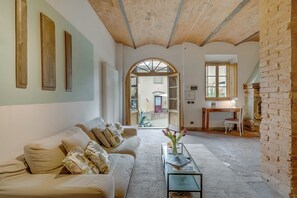 Căn hộ dành cho gia đình, nhiều phòng ngủ, cạnh núi (Torre Rasa 5 Putti) | Khu phòng khách