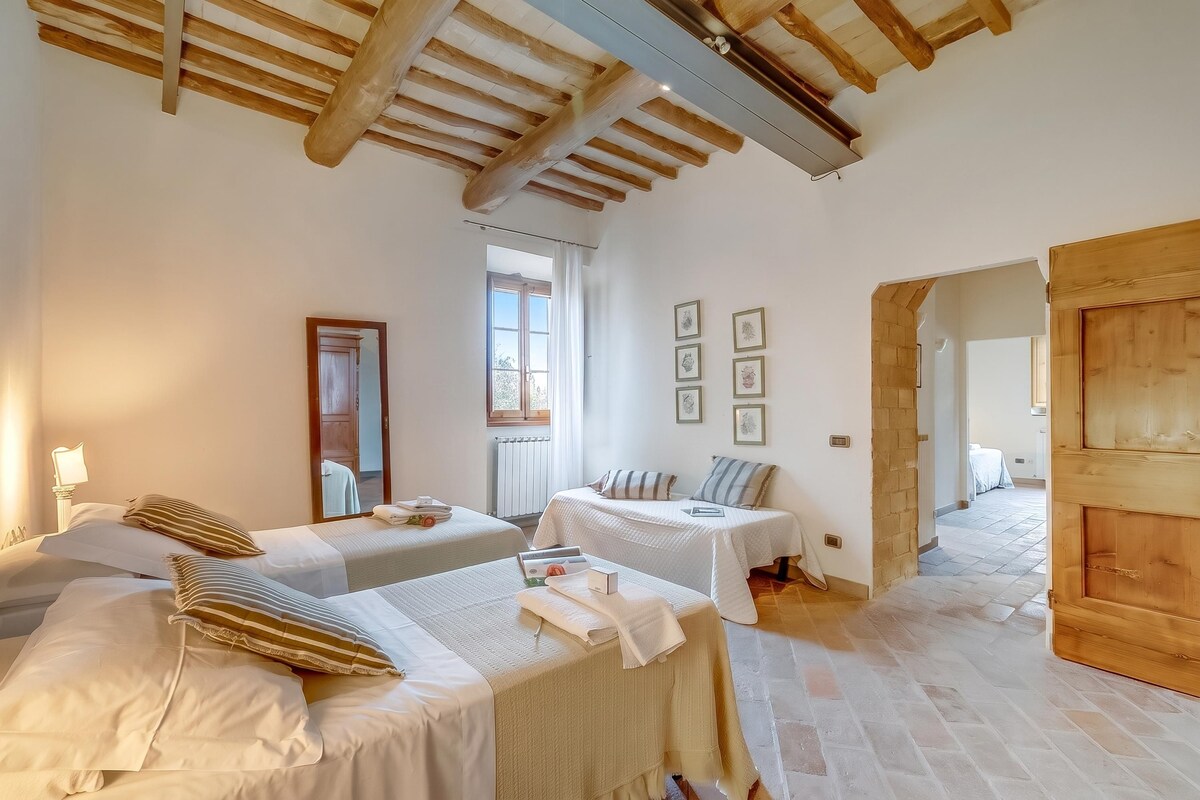 Family Apartment, 2 Bedrooms, Microwave, Mountainside (Torre Rasa 5 Putti with Shared Pool) | 2 bedrooms, WiFi