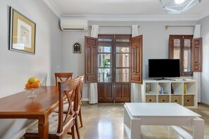 Interior - San Jeronimo Suite. Free Parking (Granada)