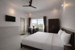 Luxury Room - HOTEL GOVIND PALACE Near Ganga (Rishikesh)