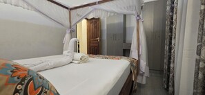 1 bedroom, iron/ironing board, WiFi, bed sheets - Cozy 1bedroom apartment near the coastal beaches of Mombasa (Mombasa)