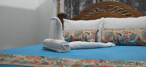1 bedroom, iron/ironing board, WiFi, bed sheets - Cozy 1bedroom apartment near the coastal beaches of Mombasa (Mombasa)