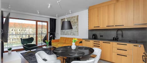 Apartment (11) | In-room dining