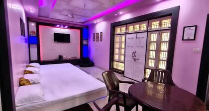 Cozy Nirmala House Homestay in Varanasi