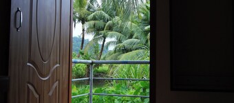 Raindrop Homestay | Pond View Room | Close to Beaches & Dive Spots