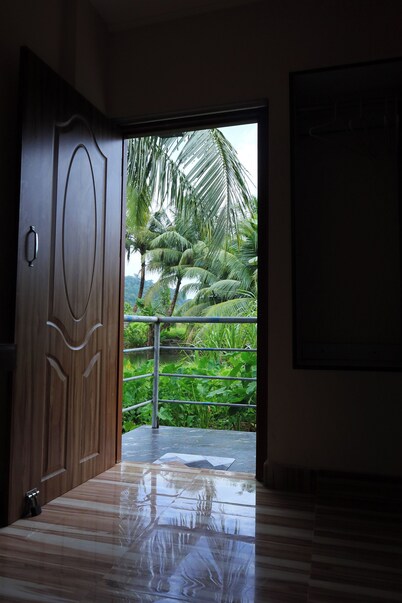 Raindrop Homestay | Pond View Room | Close to Beaches & Dive Spots