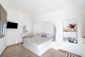 1 bedroom, travel cot, free WiFi, bed sheets