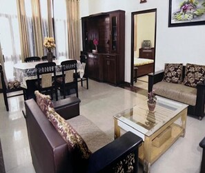 Super Deluxe Room | Interior - Sartaj Home Stay (Solan)