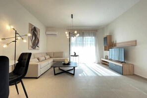 Living area - Athenean Modern Escape near Marina Flisvos-F1 (Paleo Faliro)