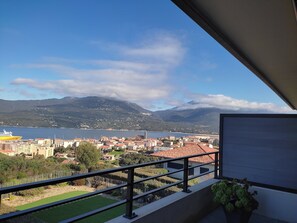 Property grounds - T3 sea view, terrace XL- Beaches 5min (propriano)