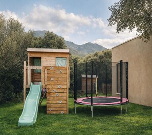 Children’s area - Superb villa in Calvi with swimming pool - Close to the center and the beach (Calvi)