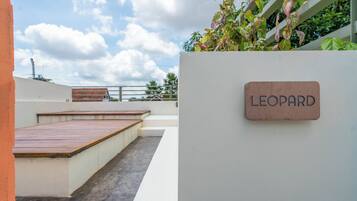 Enceinte de lâhĂ©bergement