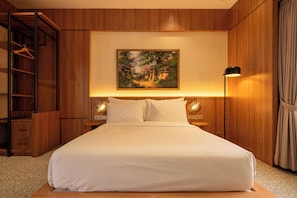 Standard Suite, Non Smoking | Desk, iron/ironing board, free WiFi