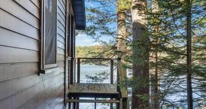 1920s Riverfront Cottage – Historic Maine Charm