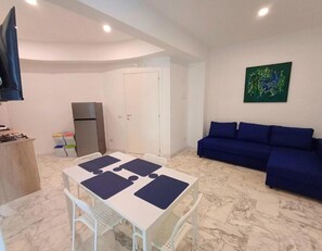 Interior - Prince Apartment (Napoli)