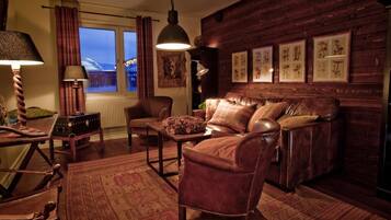 Junior Suite | Living area