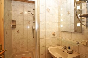 Hair dryer - Cozy vacation apartment near the water - Ferienhaus Stark vacation apartment 02 (Ralswiek)