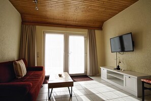 TV, ping pong, stereo - Cozy vacation apartment near the water - Ferienhaus Stark vacation apartment 02 (Ralswiek)