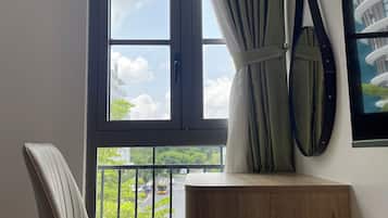 Deluxe tweepersoonskamer, 1 kingsize bed, schoonmaakservice, uitzicht op stad