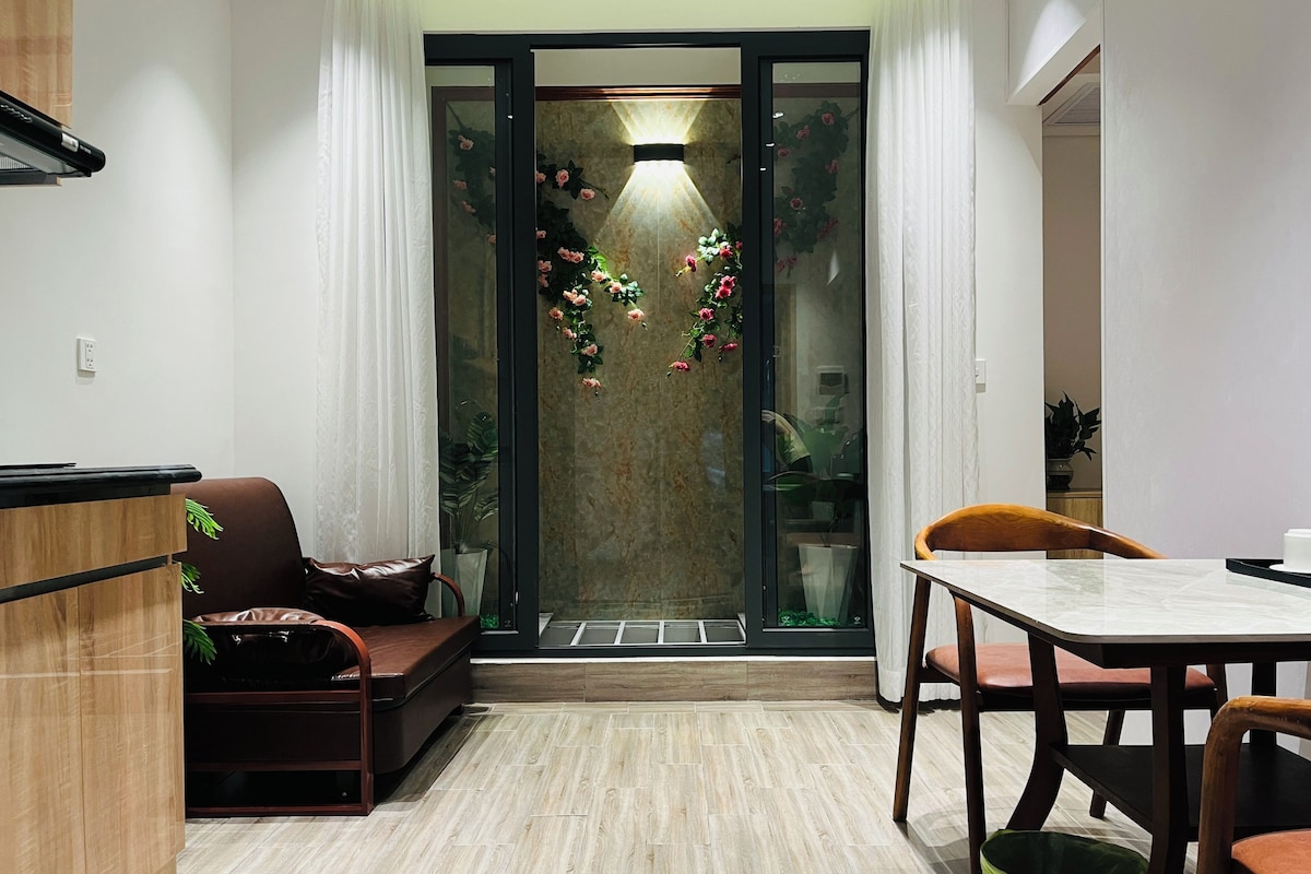 Luxury Apartment, No Windows | Hypo-allergenic bedding available, minibar (some free items)