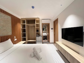 Habitación doble ejecutiva, vista a la ciudad | Ropa de cama hipoalergénica y artículos del minibar gratis 
